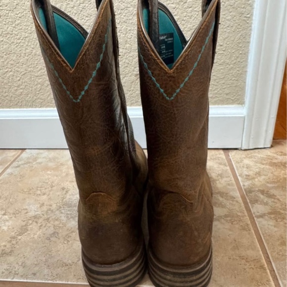 Ariat boots - Picture 4 of 6